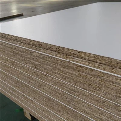 Scheda di particelle laminata bianca Melamina scheggiata per mobili